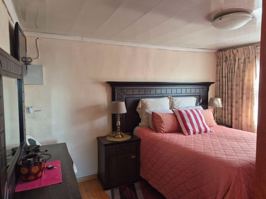 2 Bedroom Property for Sale in Kwazakhele Eastern Cape